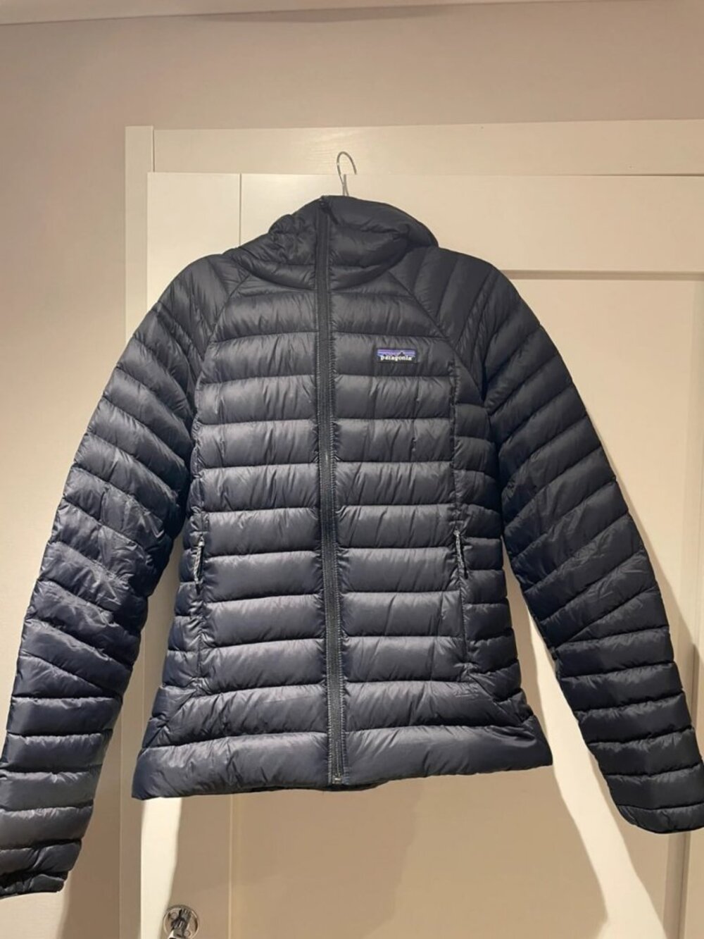 Patagonia Down Sweater Hoody Women’s Black Size M